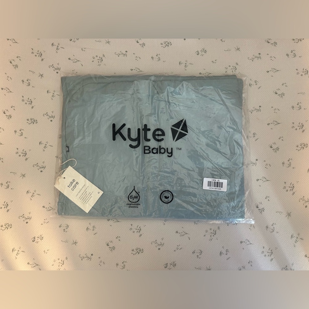 (NWT) Kyte Baby - Baby Blanket - 1.0 Tog - Glacier